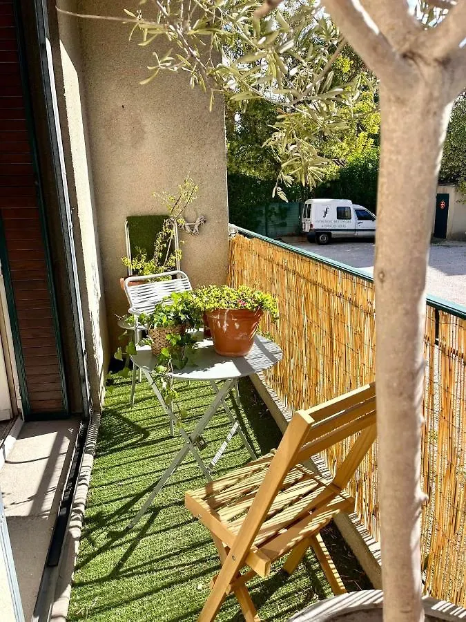 Bel Appartement Lumineux Et Calme A 10Min A Pied Du Centre Aix Avec Parking Et Air Conditionne Экс-ан-Прованс 0*,  Франция